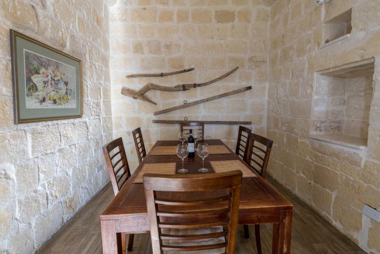 Zeppi'S Luxury Holiday Farmhouse With Private Pool Għarb Exteriör bild