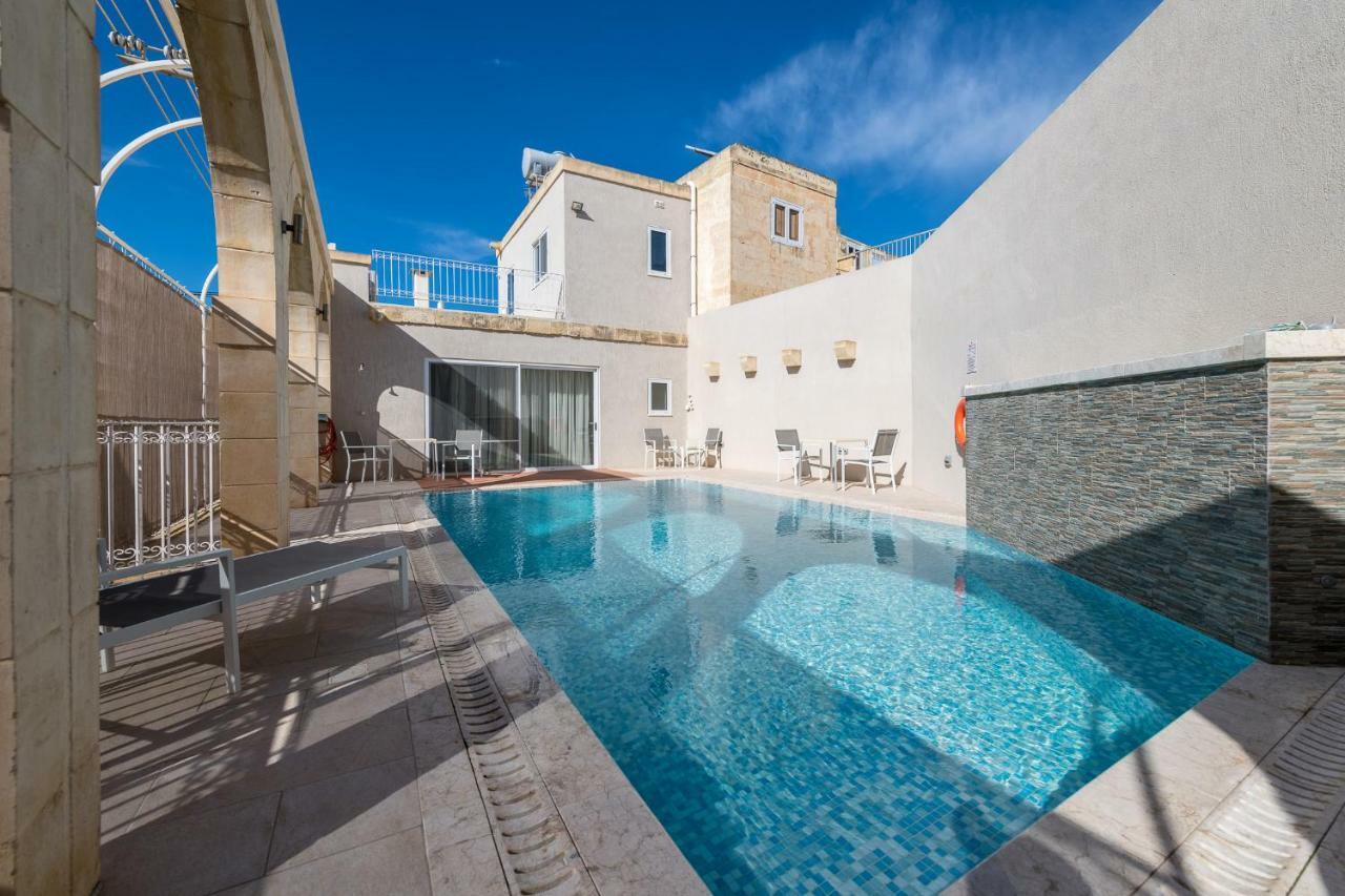 Zeppi'S Luxury Holiday Farmhouse With Private Pool Għarb Exteriör bild