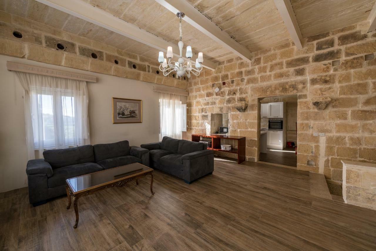 Zeppi'S Luxury Holiday Farmhouse With Private Pool Għarb Exteriör bild